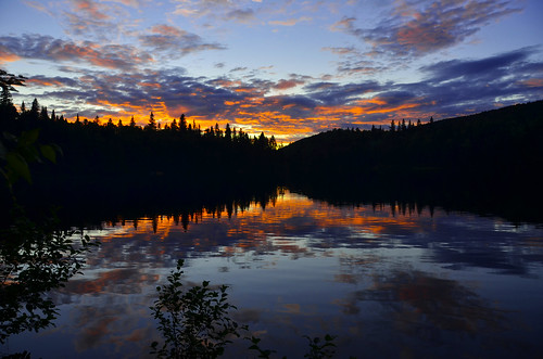 sunset lake canada quebec canoe monttremblant lassomption canadianshield
