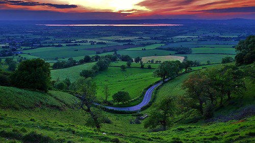 uk greatbritain trees light sunset england sky sun southwest tree green english field clouds rural river landscape lowlight nikon britain dusk farm country hill farming dramatic sigma cotswolds gloucestershire severn hills agriculture stroud hilltop brittish d90 englishness frocester