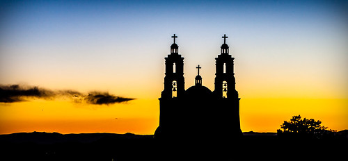 sunset church silhouette june colorado cross sanluis co stationsofthecross 2012 gettyimage carlfredrickson©carlfredrickson carlfredrickson©carlfredrickson