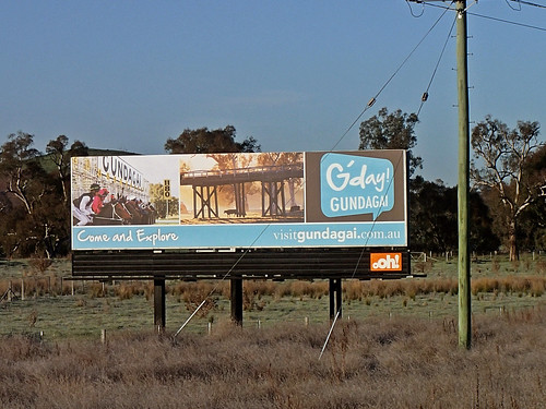 new trestle bridge horse wales advertising poster design cow highway south bridges australia racing billboard nsw roadside werbung signboard hume plakat gundagai gday murrumbidgee