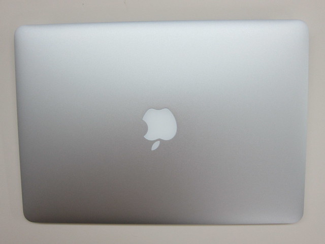 Apple MacBook Air 13 Inch (Mid 2011)