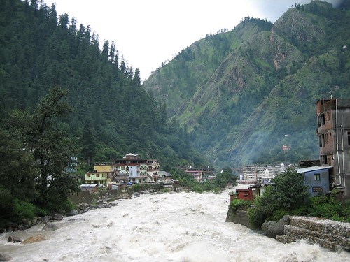 mountain river valley monsoon himalaya manali himachal beas parvati