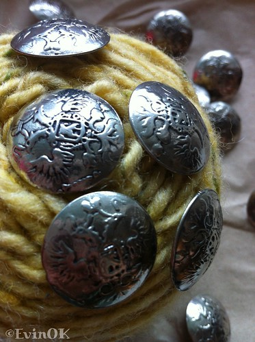 Buttons and yarn