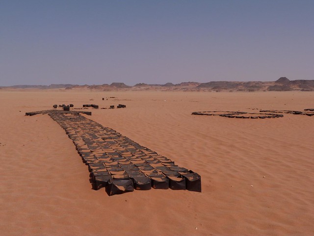 8 Bells (Desierto Líbico, Egipto)
