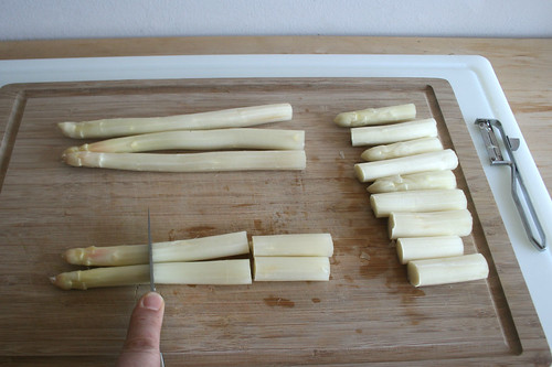 24 - Spargel zerteilen / Cut asparagus