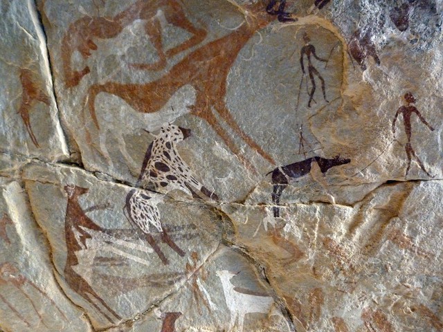 Arte rupestre en la cueva de Mark Borda (Desierto Líbico, Egipto)