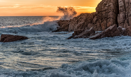 sunset holiday beach water nikon rocks waves australia phillipisland splash capewoolamai thepinnacles nikon24120 oceanseascape australianseascape nikond750