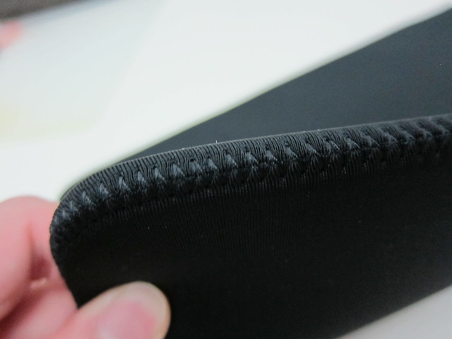 Crumpler Sleeve - The Fug (13 Inch MacBook Air) - Stitching