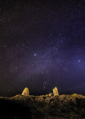 night stars scotland clear nightsky starlight dunure dunurecastle nikond800 samyangae14mmf28edifumc