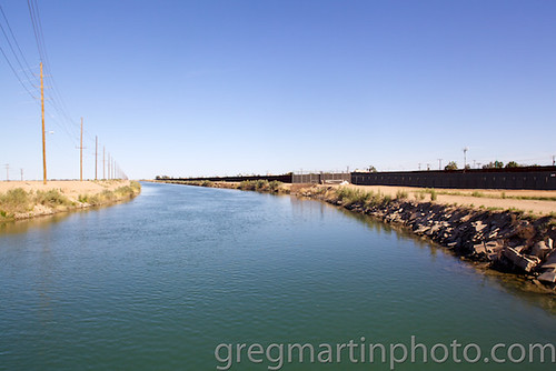 water fence canal dangerous border irrigation mexicali deadly calexico imperialvalley