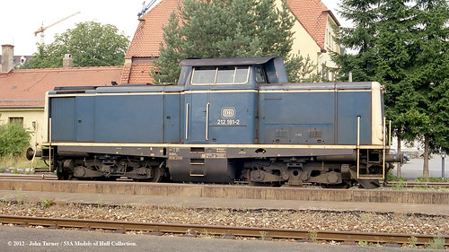train germany deutschland diesel bobo eisenbahn railway zug db schongau br212 2121812
