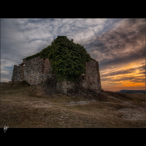 sunset sky atardecer spain ruins decay ruinas cielo esp decadence tarragona 2012 decadencia lamussara pacoct