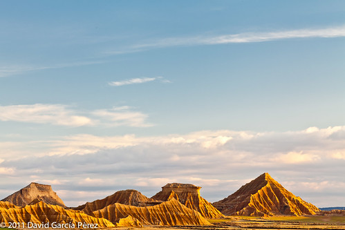 sunset españa arena cielo nubes desierto puestadesol campos rocas montañas navarra parquenatural bardenasreales