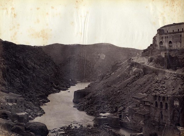 Río Tajo y restos del Artificio de Juanelo hacia 1865.Fotografía de Jean Laurent