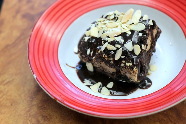 TGIF food review - chocolate cake