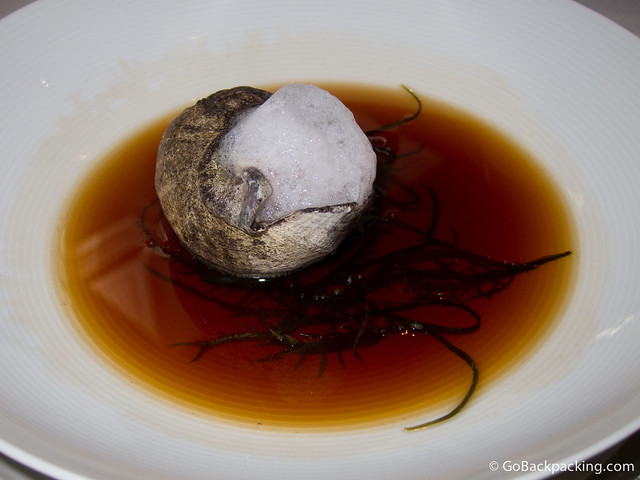 Sea snail from Arequipa with broth, seaweed, and foam of a tuber grown in the Andes