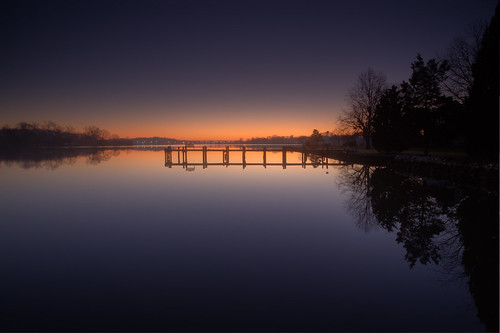 longexposure light reflection glass sunrise bench dawn mirror pier dock glow maryland newyear gradient cannon annapolis contemplation 1112 firstlight southriver 20secondexposure 5dmkii singhrayrgnd ef1740f40lusm