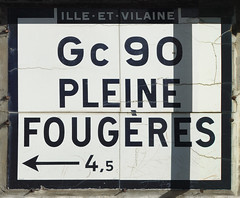 Plaque murale Michelin de 1936 - Saint Georges de Gréhaigne, Ille et Villaine (35) Bretagne, France - Photo of Senneçay