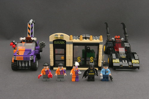 6864 The Batmobile and the Two-Face Chase 1