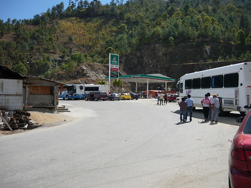 bus mexico gasstation camion oaxaca 2008 vidrio parada gasolineria elvidrio