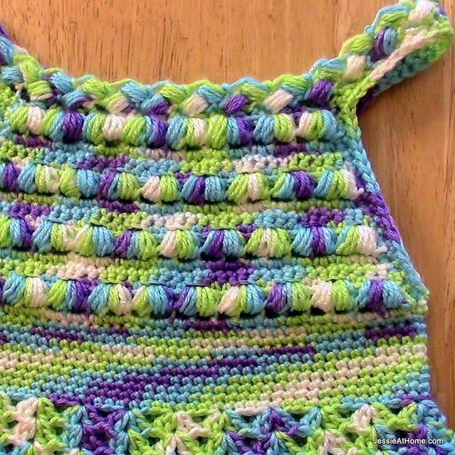 Free-Crochet-Pattern-Puff-Stitch-Halter-Dress-Close-Up