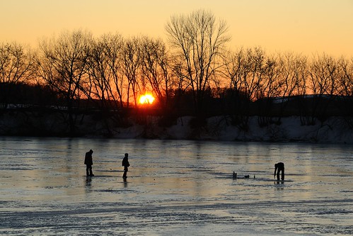 winter sunset wisconsin fishing nikon icefishing d3100 devilducmike