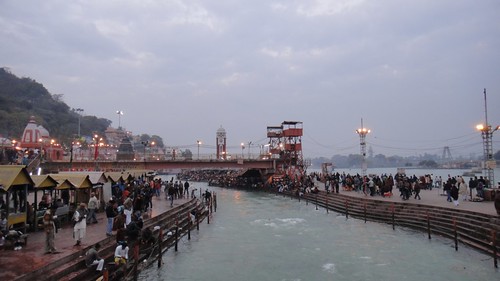 city india river cityscape dusk religion holy banks ganges haridwar gangaaarti