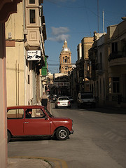 Triq Ħal Luqa