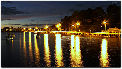 morning sunrise canon river stars gold dawn lights golden boat flickr streetlights illumination newsouthwales batemansbay illuminate clyderiver canonphotography