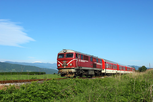 train locomotive railroad railway transport outdoor bulgaria rail железница влак жп транспорт българия bdz henschel 75 75005 septemvri бдж