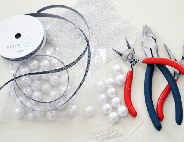 Pearl and Glitter ribbon christmas garland-materials