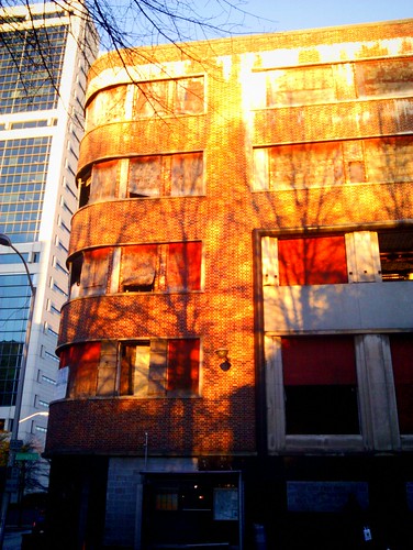 cameraphone city atlanta red urban orange building brick sunrise georgia saturated downtown shadows decay g2 derelict fivepoints android vie project365 4365
