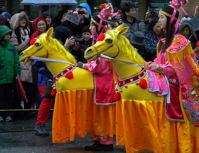 the yellow horse riders