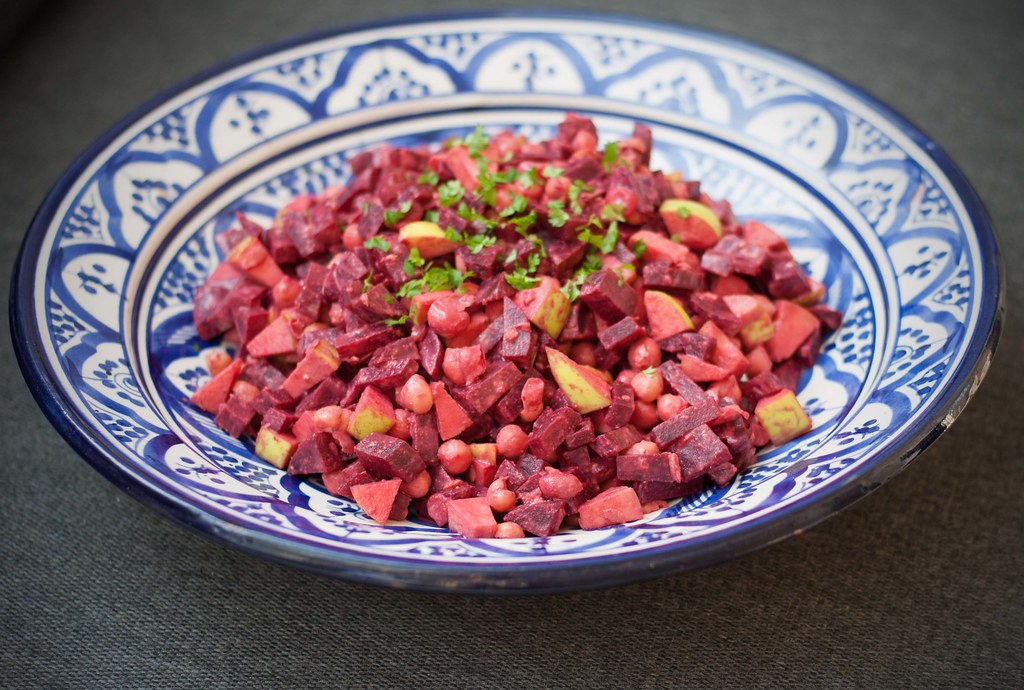 Salat med rødbede, kikærter og tahindressing (6)