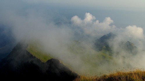 italy cloud mist mountain alps italia nuvole tuscany toscana nebbia alpi montagna apuane apuan