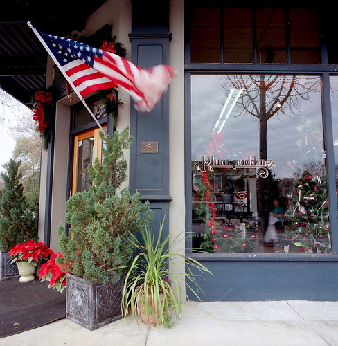 color film americanflag squareformat storefronts urbanlandscapes plumpudding hasselblad503cw aikensouthcarolina istillshootfilm kodakektar100