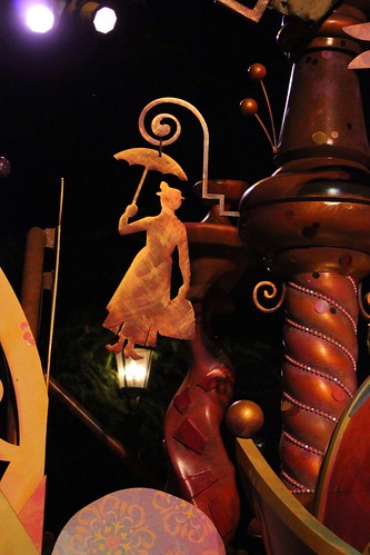 Mary Poppins detail - Mickey's Soundsational Parade