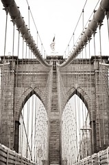 BROOKLYIN BRIDGE - NEW YORK CITY
