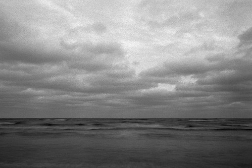 morning white lake black film beach clouds sunrise 35mm waves michigan trix 14 v 400 nikonos ddx ilfosol 35mm25