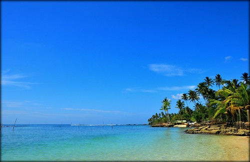 sea seascape beach bluewater bluesky srilanka ceylon coconuttree matara polhena d300s nikond300s srilankabeaches polhenabeach