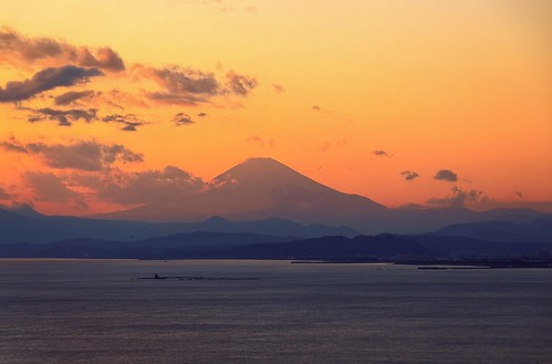 light sunset sea sky tree japan clouds river island see evening nikon fuji palm mount labs enoshima kanagawa hdr topaz 3xp photomatix flickraward d7000