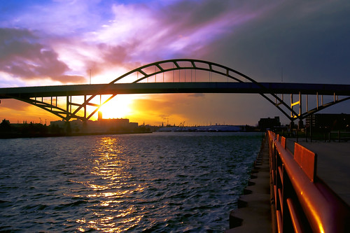 bridge sunset wisconsin night dusk milwaukee hdr hoanbridge