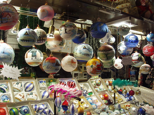 200612110071_Christmas-Strasbourg-market