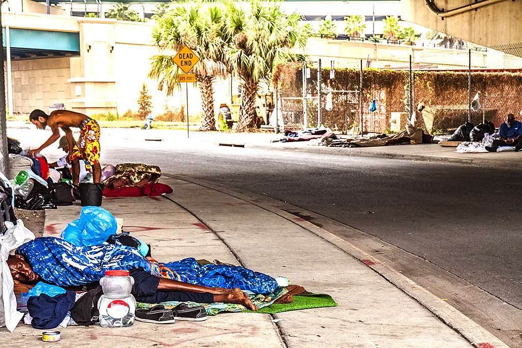 Homeless-encampment-near-City-Hall--Orlando