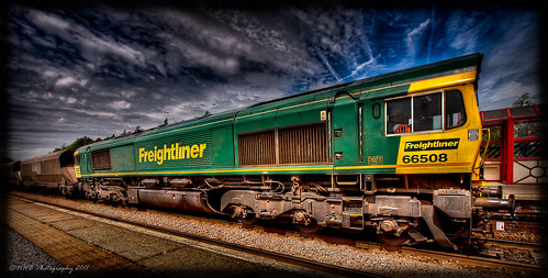 uk england sky nature station clouds train is yorkshire wheels tracks engine trains usm hdr efs1785mmf456isusm pontefract freightliner wow1 f456 efs1785mm heavyhaul canon40d monkhill worldhdr nhbphotography no66508