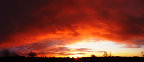 red sky cloud clouds sunrise lumix dawn awesome crack panasonic tadcaster fz38 dmcfz38