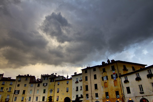 city sunset italy storm streets night canon eos italia lucca medieval tuscany 7d toscana centrostorico eos7d storvandre