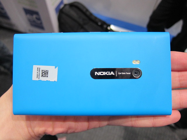 Nokia Lumia 900 (Cyan)