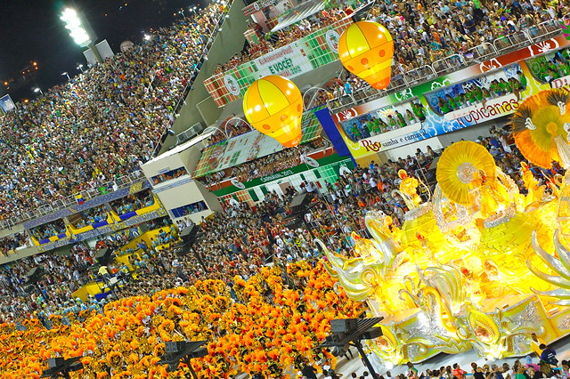 Rio's Carnival: Sao Clemente11