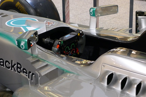 Cockpit: Mercedes F1 W04
